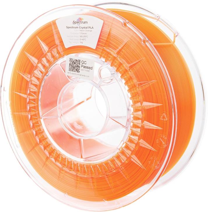 Een oranje spoel van 3D-printfilament geëtiketteerd als 'Spectrum Crystal PLA', waarbij een nette wikkel van filament zichtbaar is in een transparante plastic behuizing.