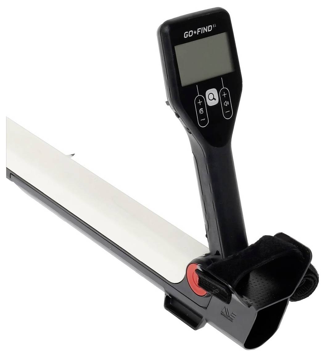 Een draagbare metaaldetector met een elektronisch display en verstelbare arm, gelabeld als 'GO-FIND 11', ontworpen voor het lokaliseren van begraven metalen voorwerpen.