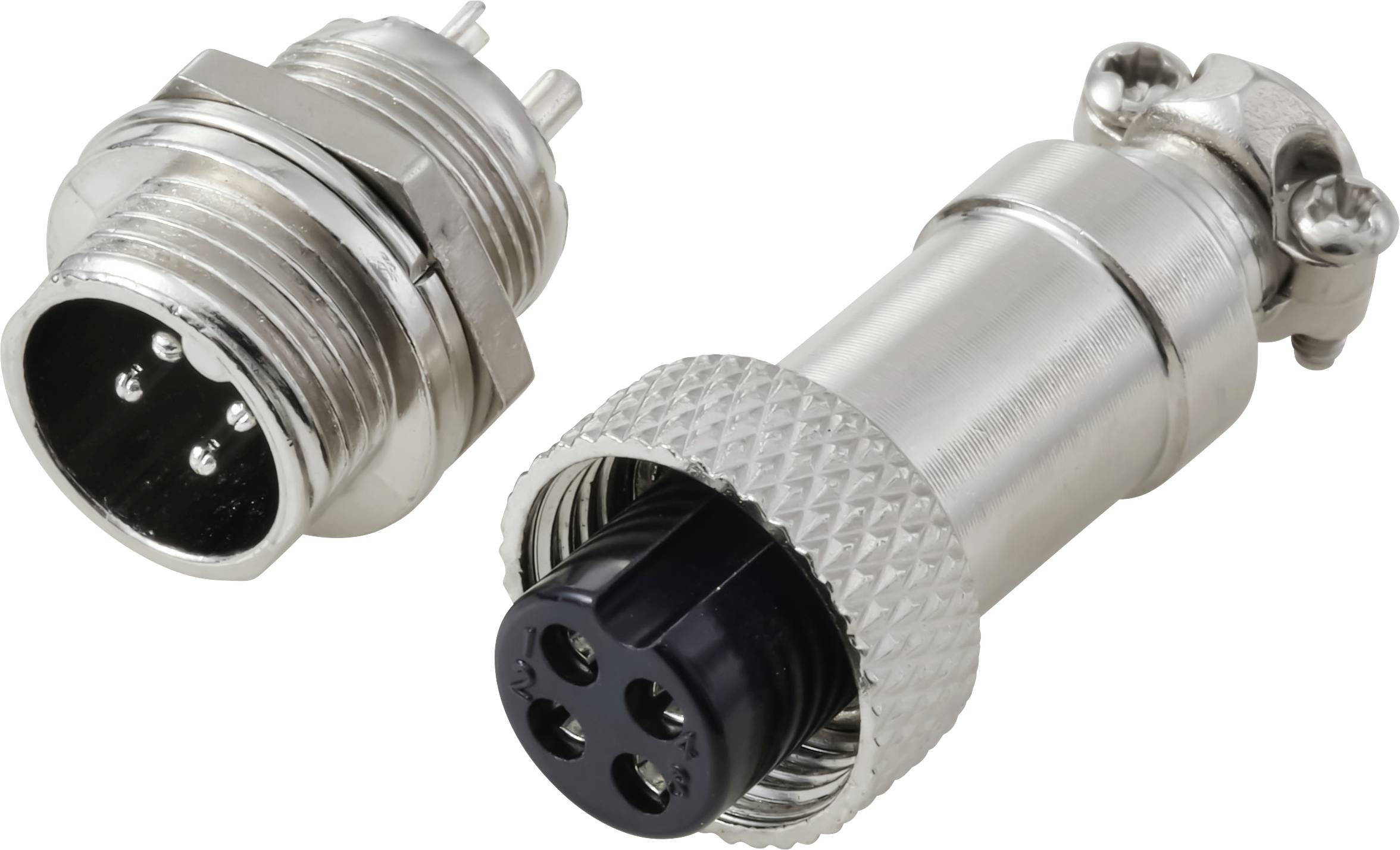 'Twee metalen audio-aansluitingen: een mannelijke stekker met pinnen en een vrouwelijke bus met gaten. Beide hebben een metalen, cilindrische ontwerp.'
