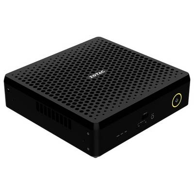 Een compacte zwarte mini-pc met een geperforeerde bovenkant, voorzien van het logo, USB-poorten aan de voorkant en een aan/uit-knop met een gele ring.