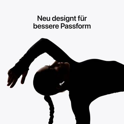 Een persoon draagt draadloze in-ear oordopjes en leunt achterover. Bovenaan staat de tekst 'Opnieuw ontworpen voor een betere pasvorm'.