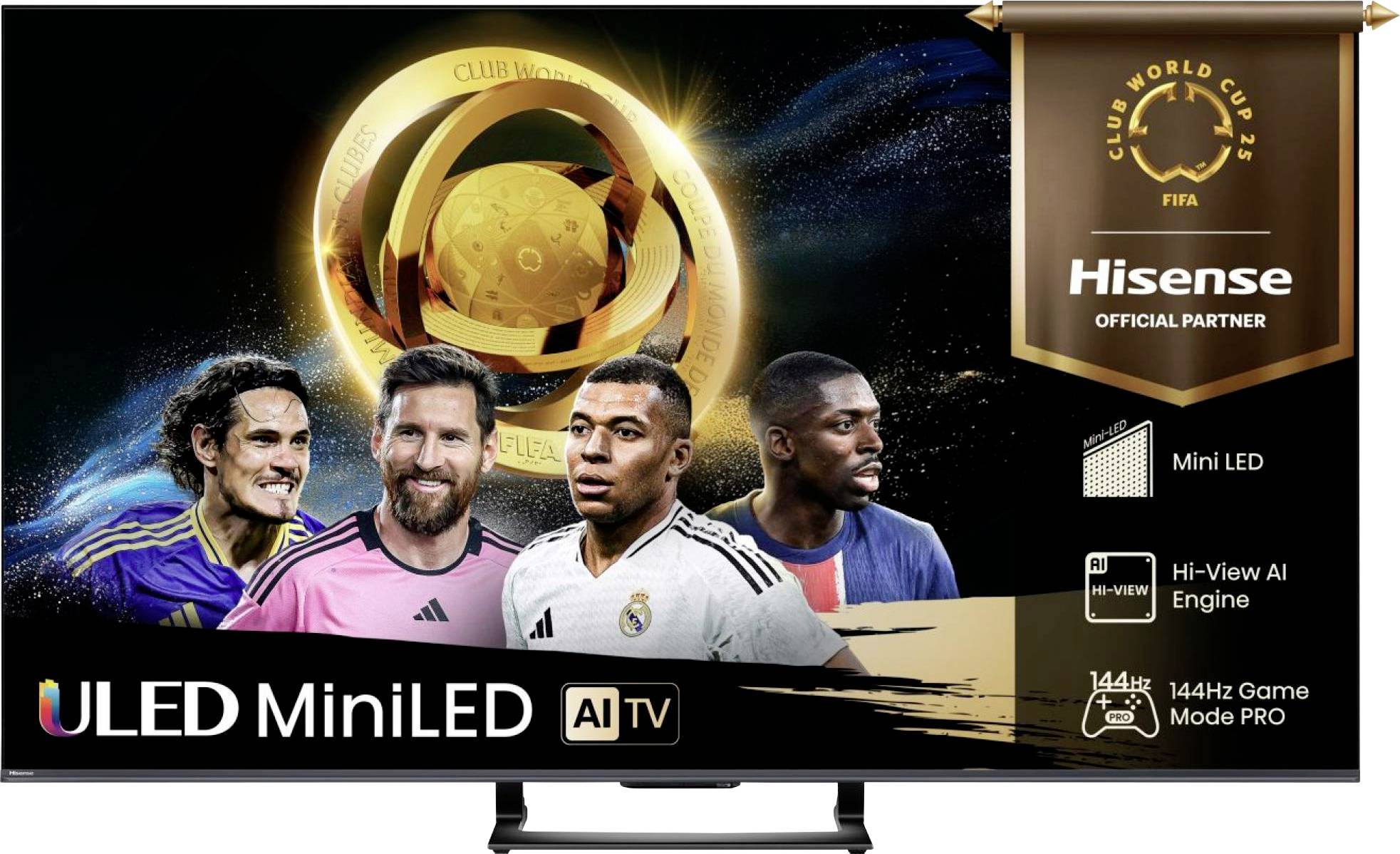 Televisiedisplay met vier voetbalspelers, een FIFA Club World Cup-trofee en het 'Hisense Official Partner'-logo.