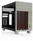 Witte en zwarte open-frame computerbehuizing met rode accenten, voorzien van voorpaneel-poorten, zijventilatie en Thermaltake-branding.
