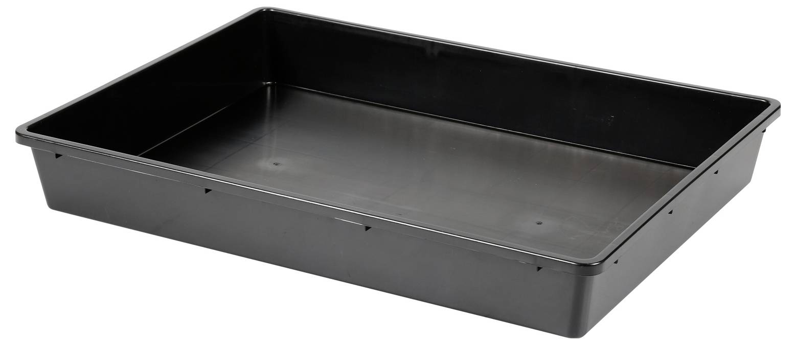 Een zwarte rechthoekige plastic lade met verhoogde randen, geschikt voor het vasthouden of organiseren van voorwerpen.