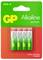 Vier AAA-alkalinebatterijen in een groene en rode verpakking van GP, gekenmerkt door 'Alkaline Battery' en 'Long Lasting Power'.