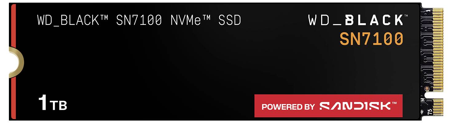 Een 'WD_BLACK SN7100 NVMe SSD' met een opslagcapaciteit van '1TB', met een zwart en rood design en 'Powered by SanDisk' branding.