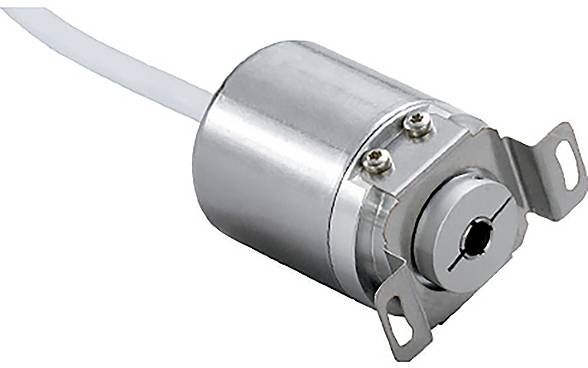 Een metalen cilindervormige encoder met een kabel eraan, voorzien van montagebeugels en schroeven, gebruikt voor het meten van hoekpositie in machines.