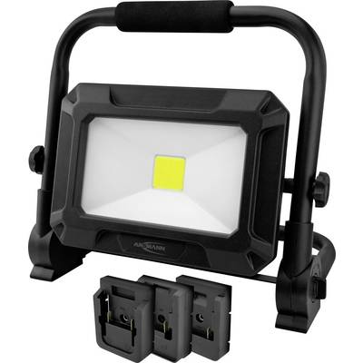 Een draagbare zwarte LED-schijnwerper met een handgreep, ontworpen voor buitengebruik. Het bevat batterijcompartimenten aan de onderkant.