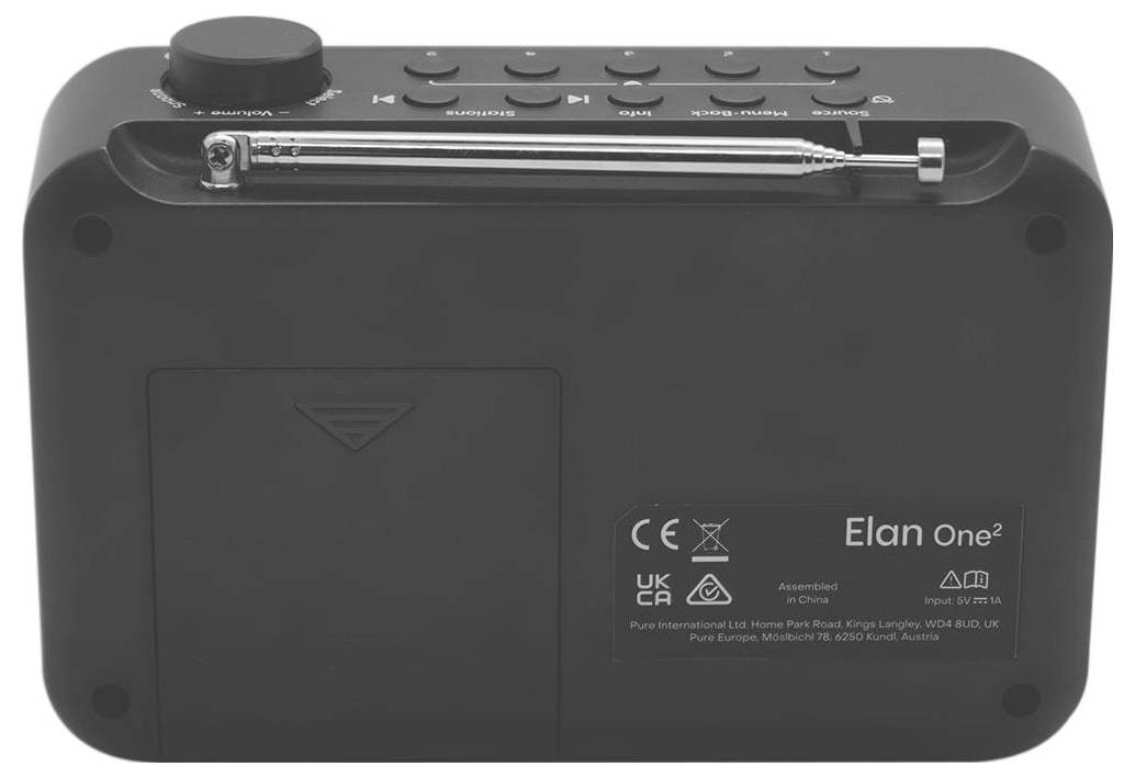 Een compacte zwarte radio met knoppen bovenop, een uitschuifbare antenne, voorzien van het label 'Elan One²'.