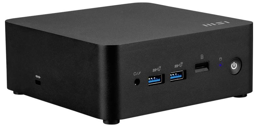 Een zwarte mini-pc met USB-poorten aan de voorkant, een aan/uit-knop en een logo op de bovenkant.
