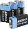 Vier 'Absina E-Block' 9V alkaline batterijen worden getoond, waarvan er één vooraan staat en rechtopgesteld, met merk-, type- en spanningsinformatie zichtbaar.