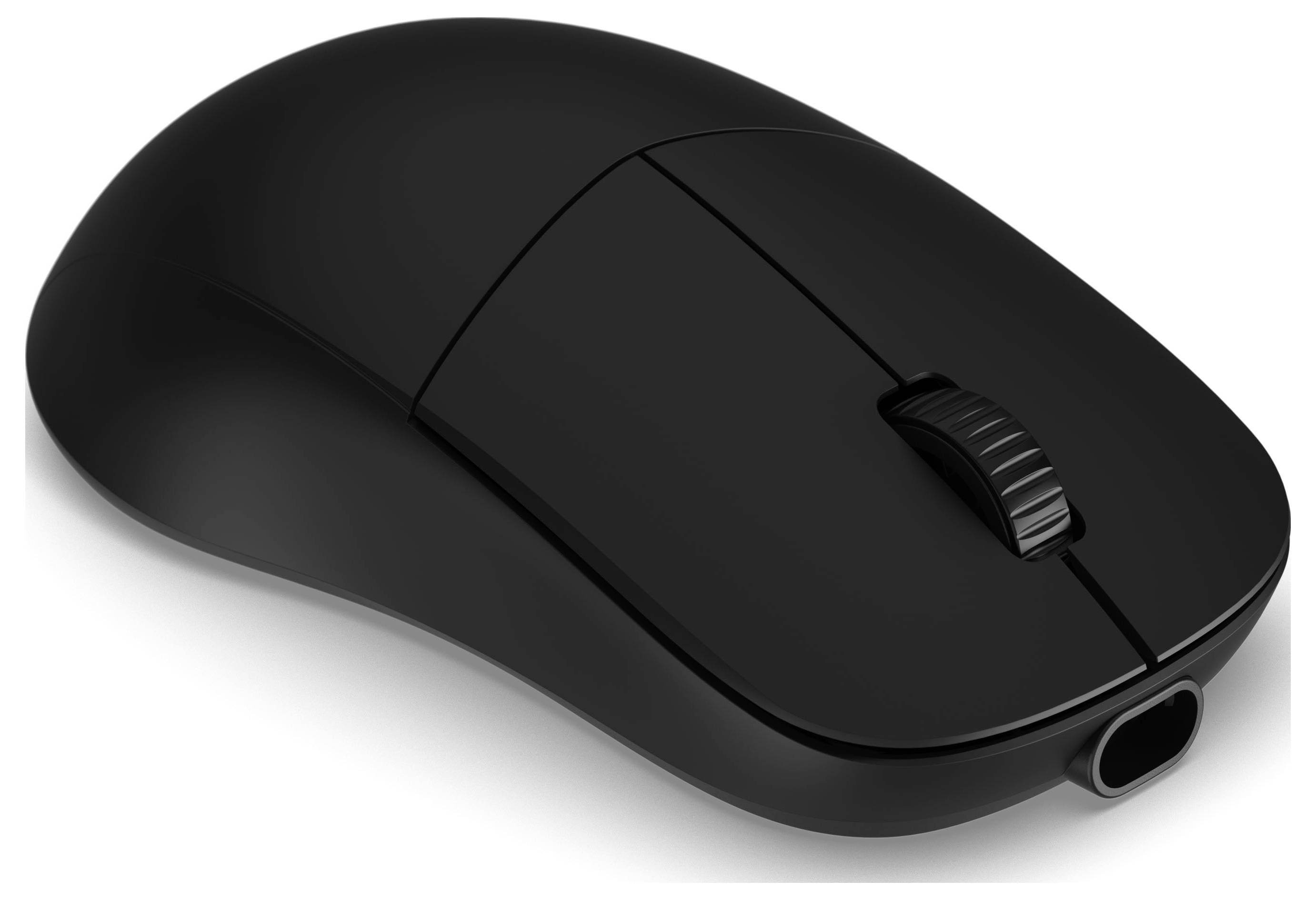 Een slanke, zwarte draadloze computermuis met een scrollwiel, gezien vanuit een hoek, die het gestroomlijnde, ergonomische ontwerp laat zien.