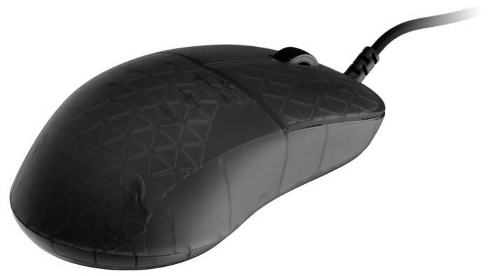 Een computermuis met een zwart gevlochten snoer, bekeken van voren, voorzien van een scrollwiel en een gestructureerde oppervlakte.