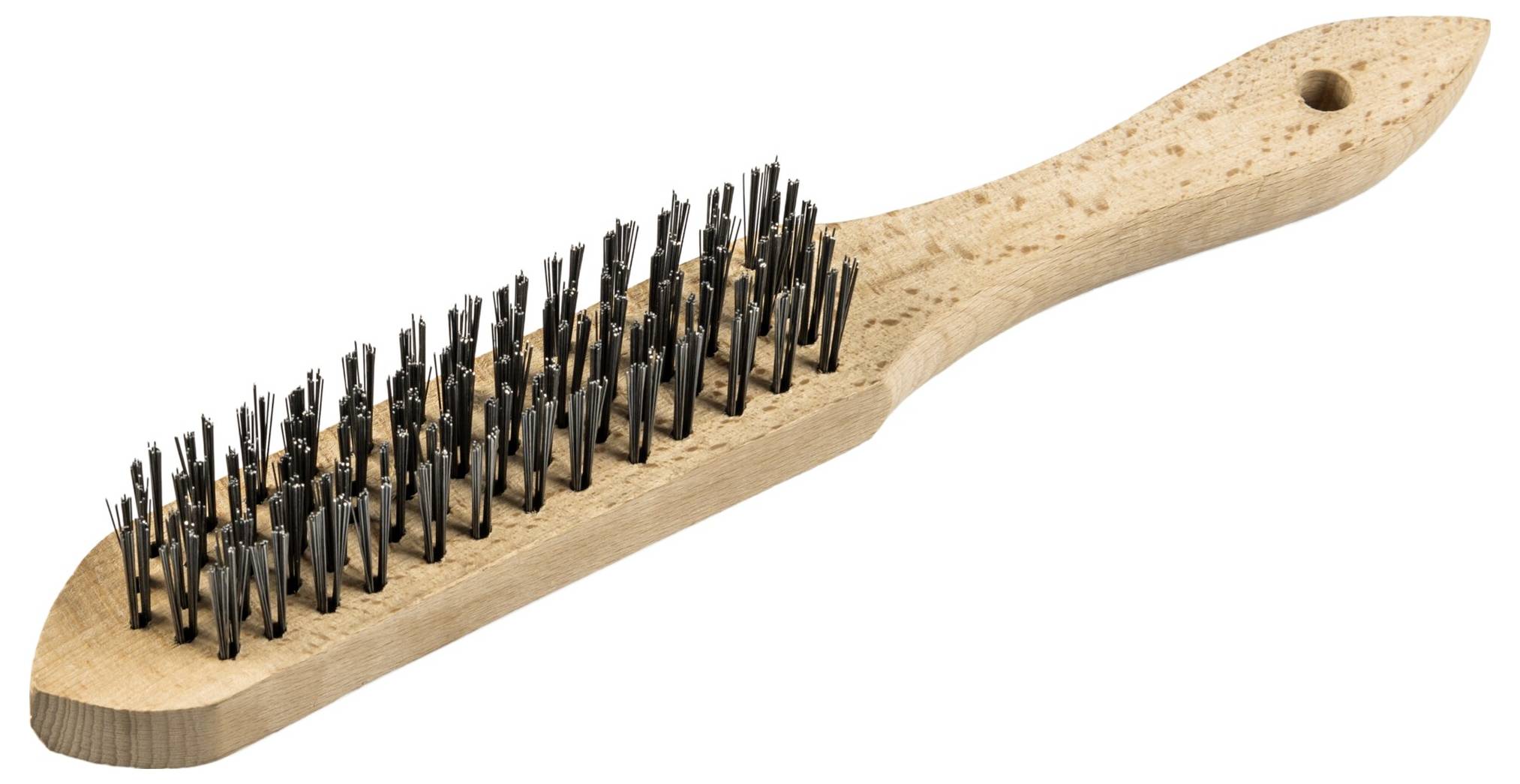 Een houten handvat draadstaal borstel met metalen borstelharen, gebruikt voor reinigings- of oppervlaktevoorbereidingswerkzaamheden.