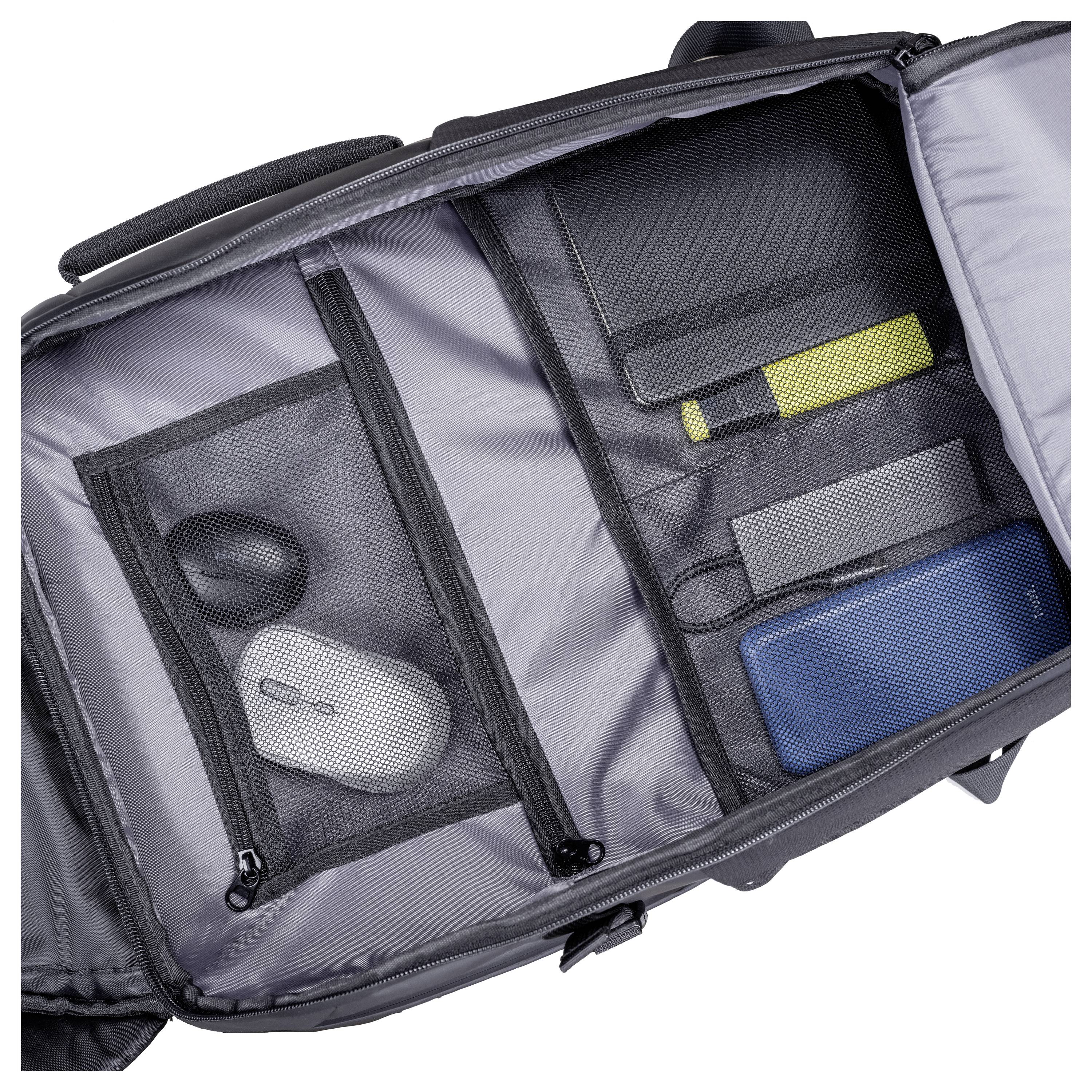 Geopende reistas met georganiseerde compartimenten met gadgets en accessoires, waaronder een muis, notitieboek en verschillende elektronische apparaten.