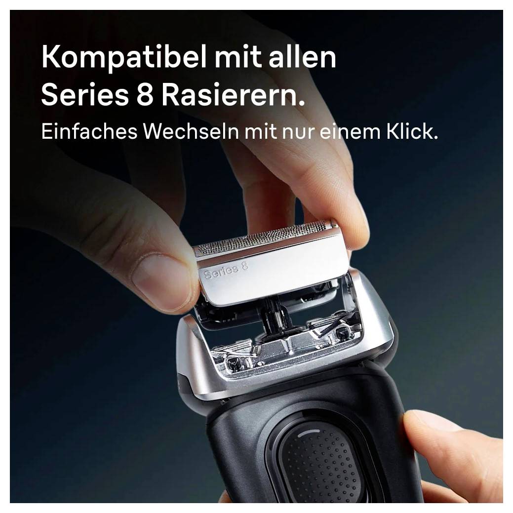 Een elektrisch scheerapparaat in een hand, gepromoot als 'Compatibel met alle Series 8 scheerapparaten. Gemakkelijk wisselen met slechts één klik.'