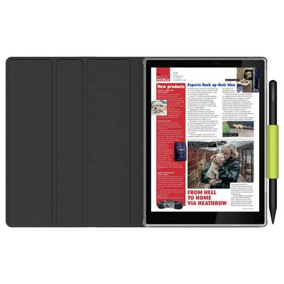 'Hondenwereld Magazine' getoond op een tablet met artikelen over nieuwe hondproducten en verhalen over herplaatsing, naast een afbeelding van een vrouw die een hond vasthoudt.