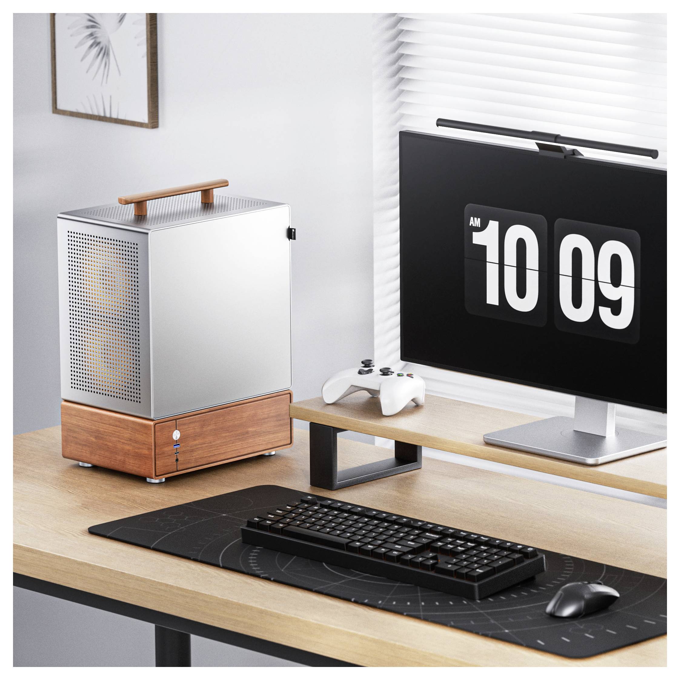 Een moderne werkruimte met een compacte desktoptoren, toetsenbord en muis op een houten bureau; op het scherm wordt '10:09 AM' weergegeven.
