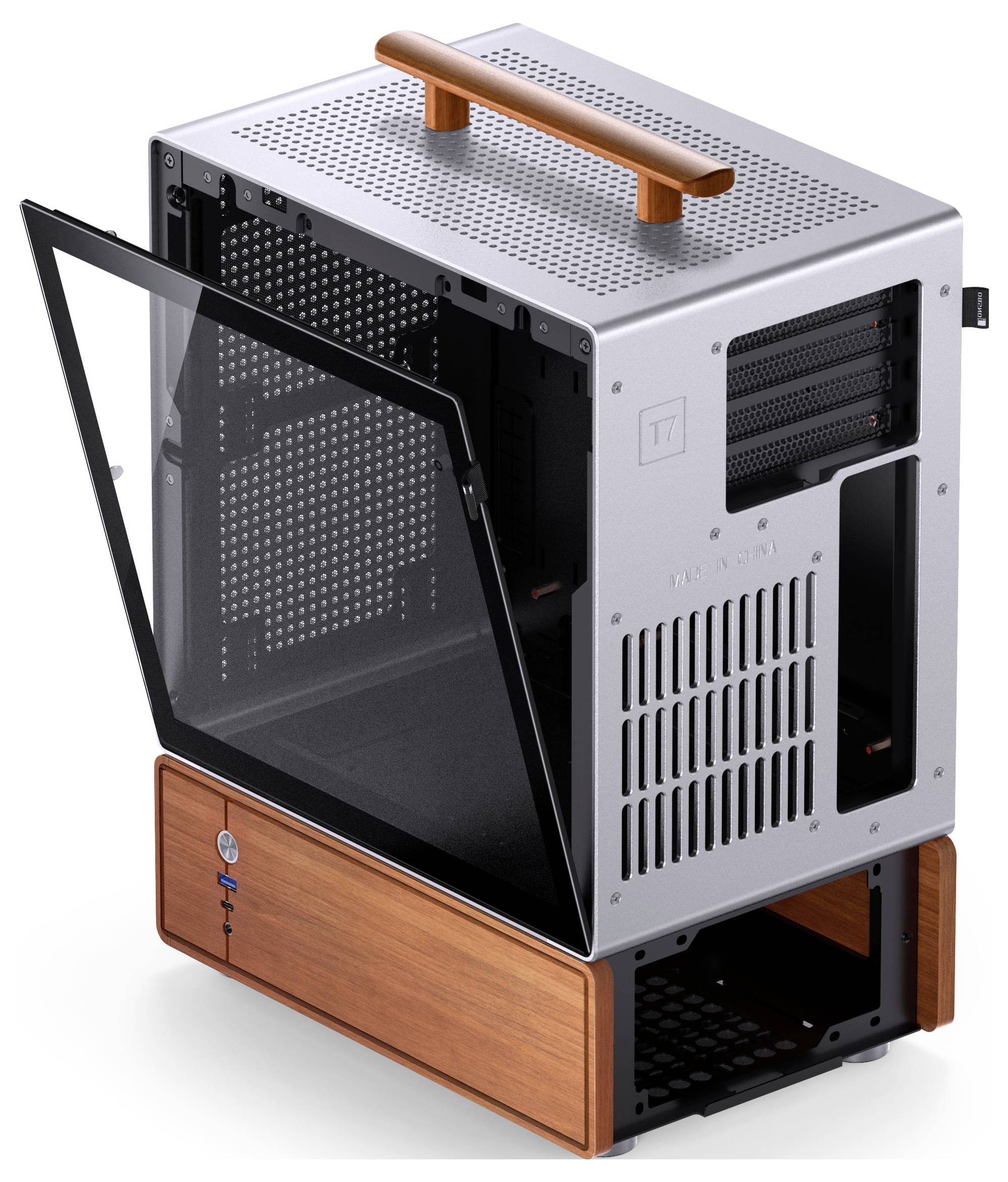 Een computertoren behuizing met een doorzichtige zijpaneel, zilverkleurige omlijsting en houten accenten, voorzien van een draaghandvat aan de bovenkant.