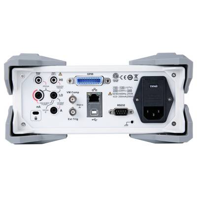Achterpaneel van een elektronisch apparaat met verschillende ingang- en uitgangspoorten, waaronder GPIB, USB, RS232 en een stroomaansluiting.