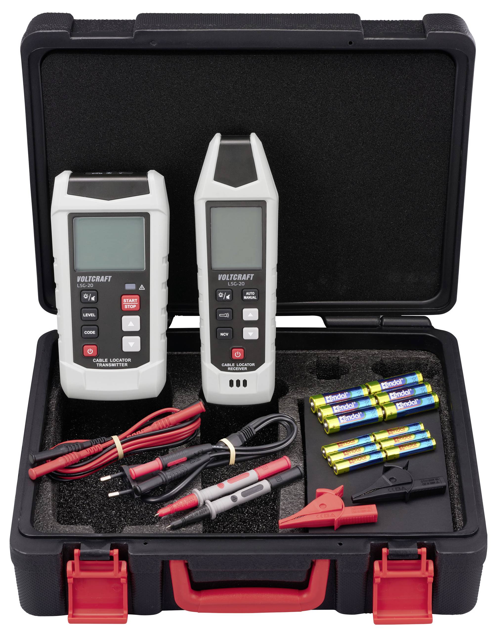 Een koffer met twee digitale multimeters, draden, krokodillenklemmen en batterijen netjes gerangschikt voor elektrische test- of meettaken.