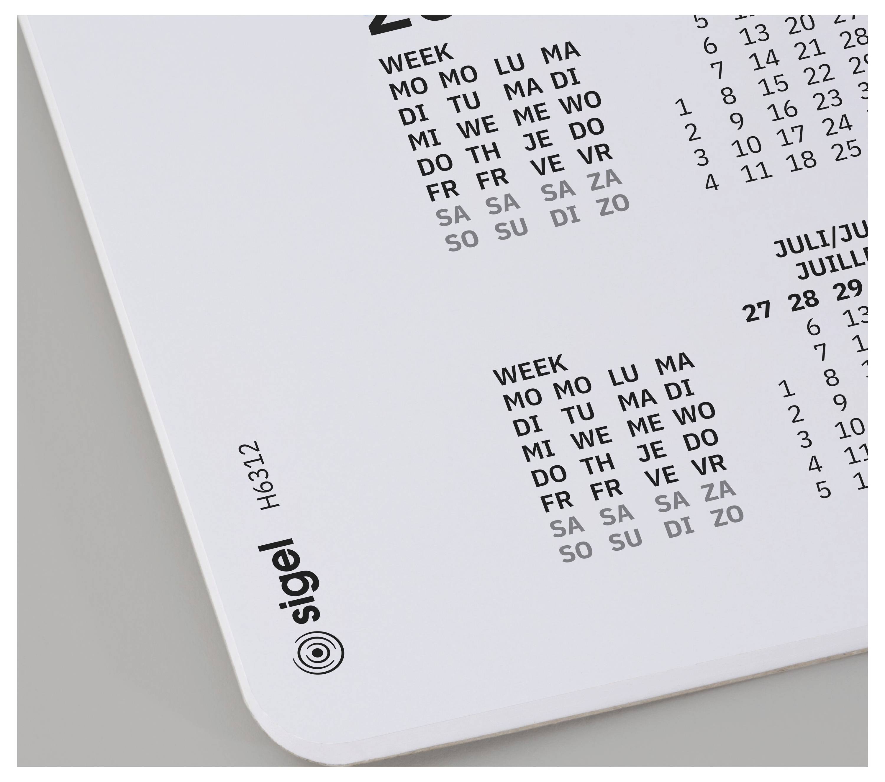 Een kalenderblad met twee weken weergegeven in meerdere talen. De dagen van maandag tot zondag zijn vermeld met bijbehorende data, waarbij juli wordt getoond.