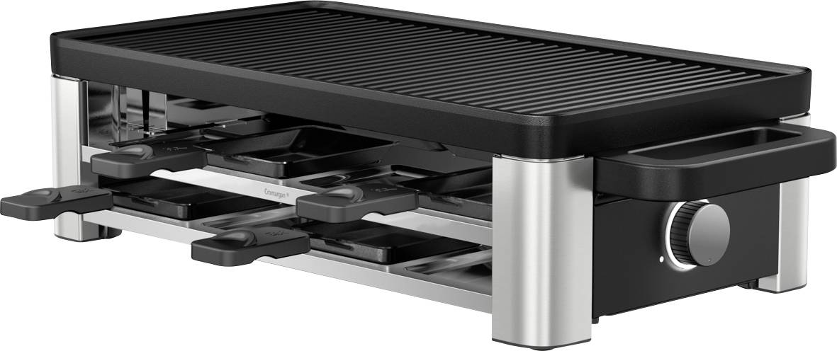 Een zwarte en zilveren elektrische raclette grill met een geprofileerd kookoppervlak, voorzien van meerdere kleine pannetjes eronder voor het smelten van kaas.