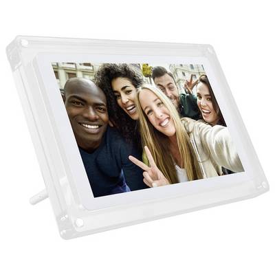 Een groep van vijf personen die lachen en een selfie maken buiten. Ze zien er gelukkig en betrokken uit, waarbij ze een moment van vriendschap en vreugde vastleggen.