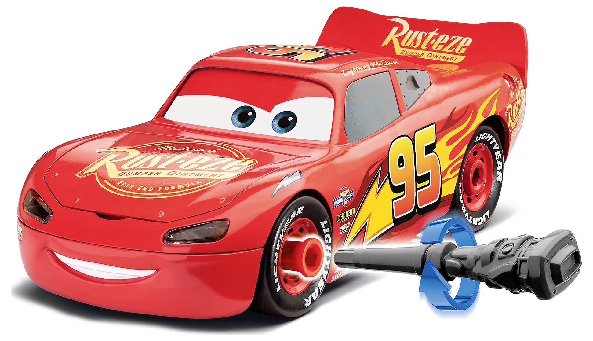 Een rode speelgoed raceauto met 'Rust-eze' merklogo en het nummer '95' aan de zijkant, voorzien van verwisselbare wielen.