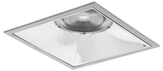 Een ingebouwde plafondlamp met een reflecterende binnenkant en helder glazen lens, ontworpen voor gerichte verlichting in moderne omgevingen.