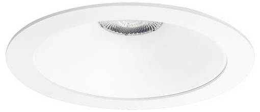 Een witte inbouw-plafondlamp met een ronde rand en een lens in het midden, ontworpen om naadloos met het plafond te versmelten.