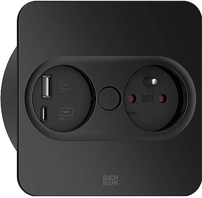 Een zwarte stroomuitgang met één USB-poort, een USB-C-poort en een traditionele stopcontact, ontworpen voor veelzijdige laadbehoeften.
