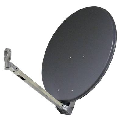 Een zwarte schotelantenne met een metalen bevestigingsbeugel is schuin omhoog gericht en wordt meestal gebruikt voor het ontvangen van televisiessignalen.