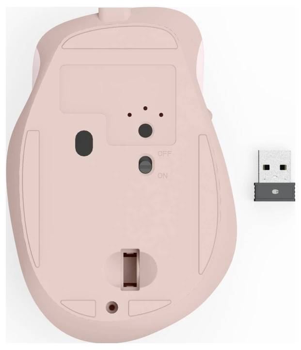 Een roze draadloze computermuis gezien van onderen, met zichtbaar de aan-uitschakelaar en sensor, naast een USB-ontvanger.