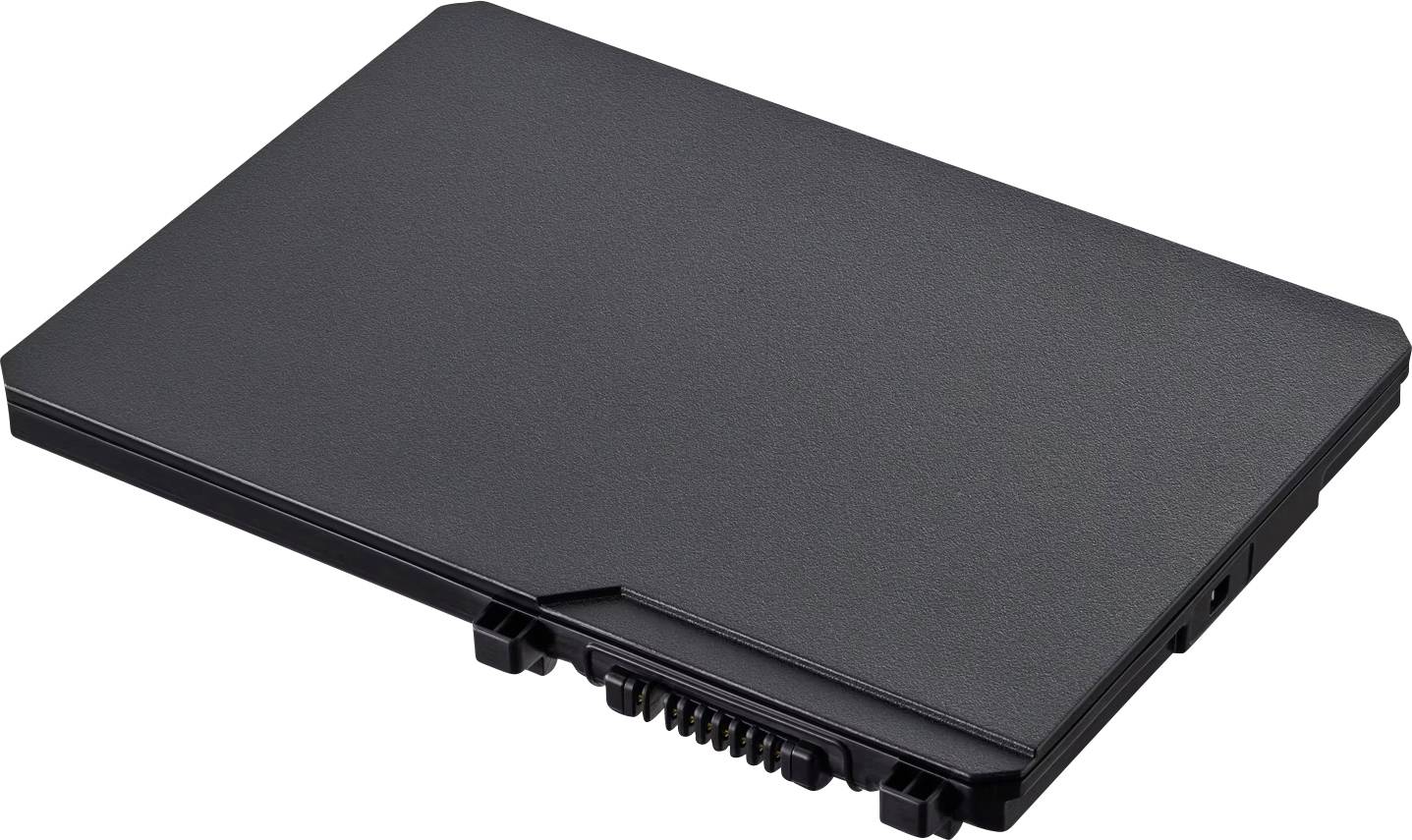 Een zwarte, rechthoekige laptopaccu op een witte achtergrond, met zichtbare aansluitcontacten.