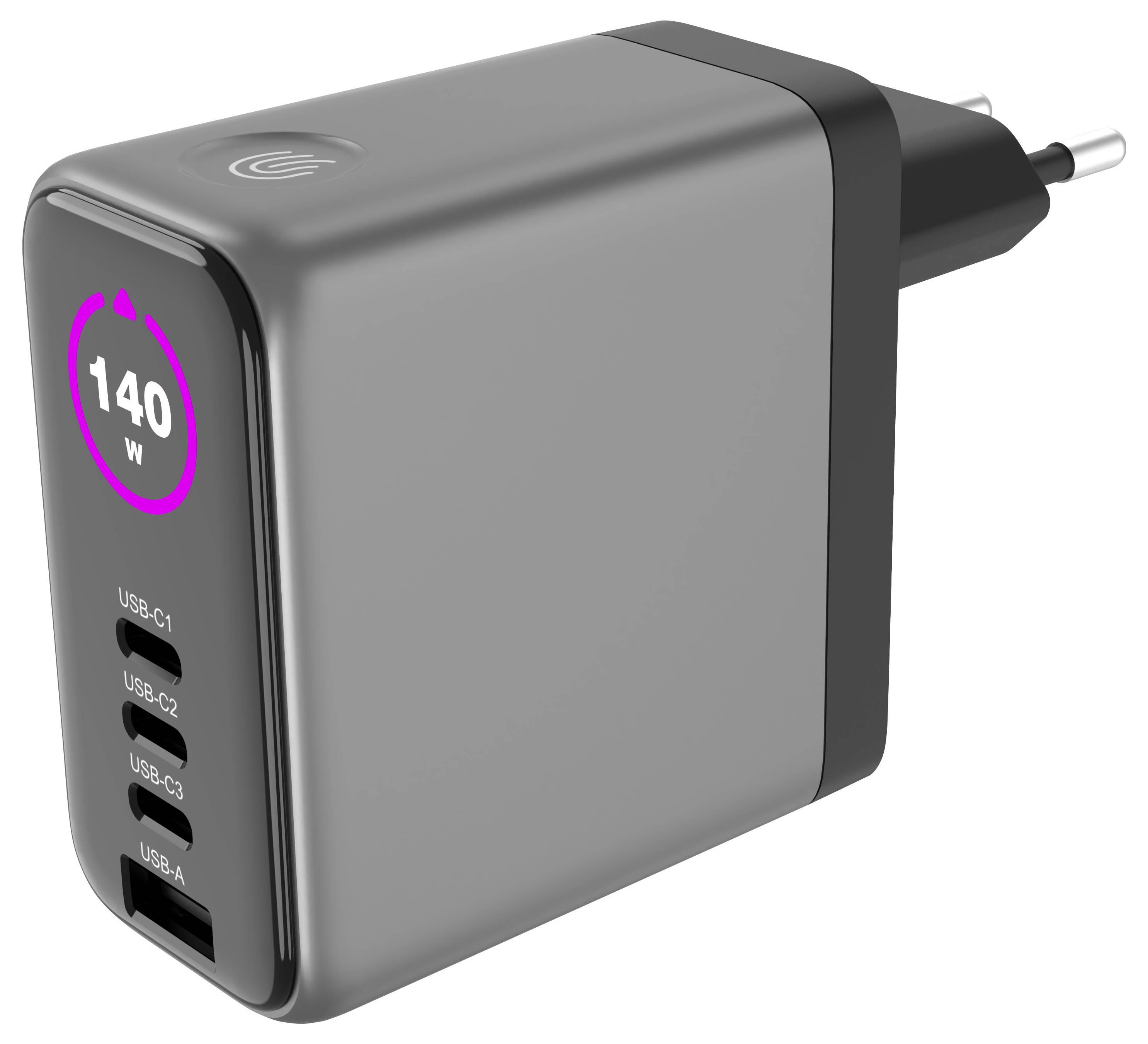 Een zwarte stroomadapter met een Europese stekker, uitgerust met drie USB-C-poorten en één USB-A-poort. Een label toont '140W', wat het vermogensvermogen aangeeft.