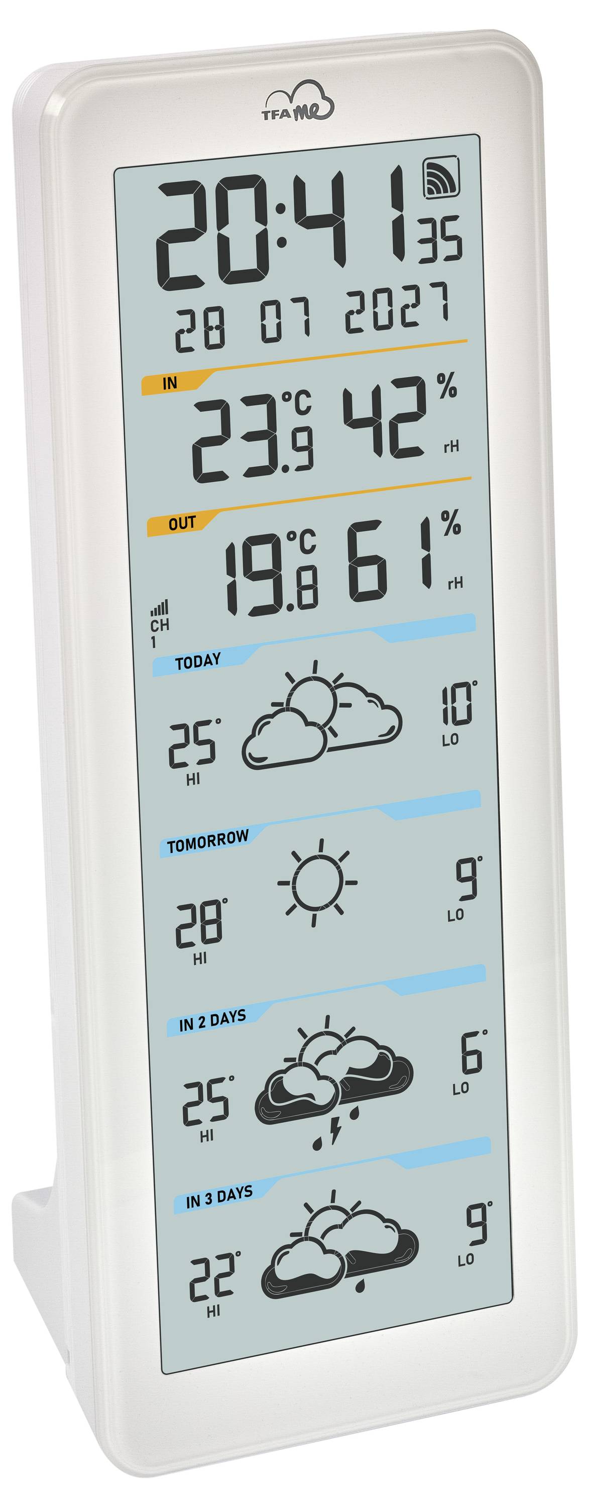 Digitaal weerstation display met de huidige tijd, datum, binnen- en buitentemperaturen en luchtvochtigheid, en een 3-daagse weersvoorspelling met pictogrammen en temperatuur maxima/minima.