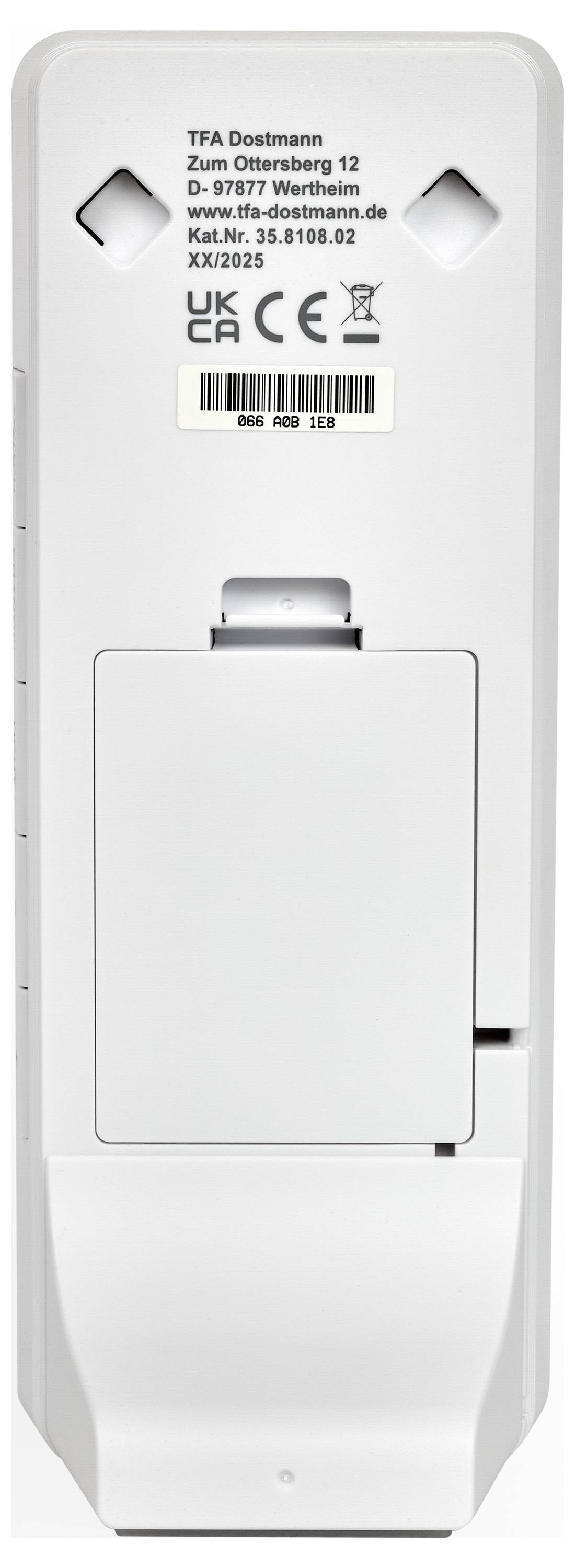 De achterkant van een TFA Dostmann weerstation met een batterijcompartiment, bevestigingsgaten voor wandmontage en een productinformatielabel.