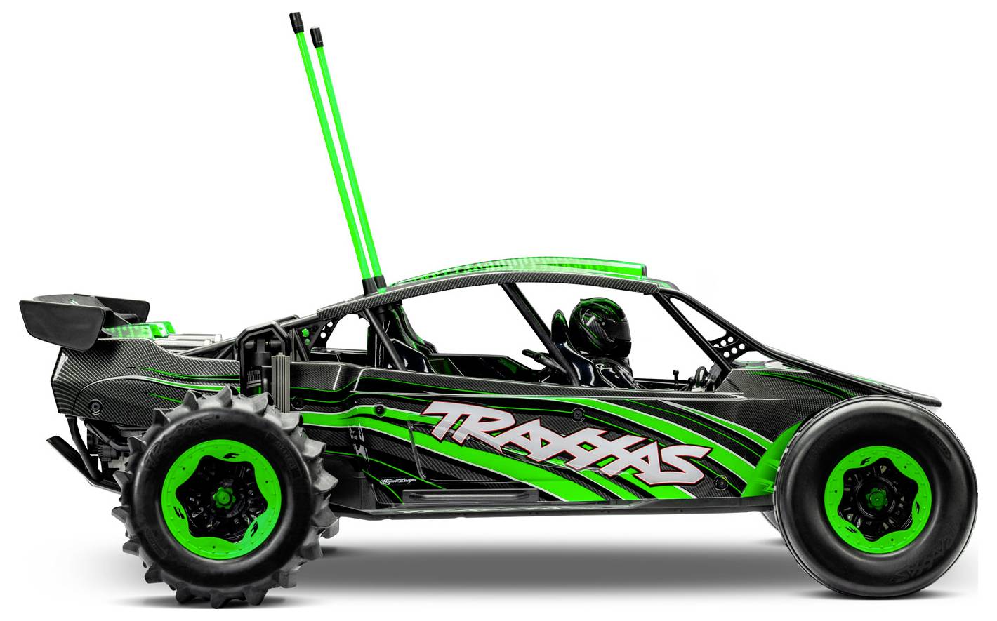 Een groene en zwarte op afstand bestuurbare auto met grote gepunte banden en 'Traxxas' logo aan de zijkant, bekeken van opzij.