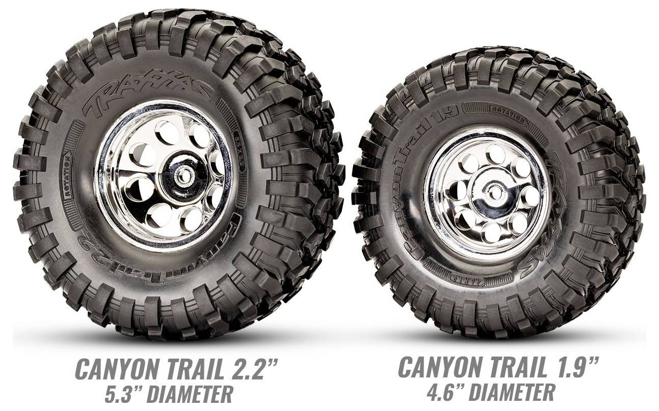 'Canyon Trail 2.2" 5.3" diameter' band aan de linkerkant, 'Canyon Trail 1.9" 4.6" diameter' band aan de rechterkant, beide met ruwe profielen.