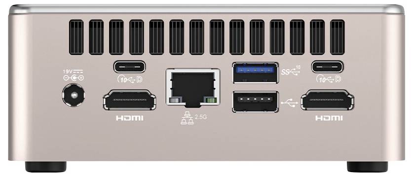 De afbeelding toont de achterkant van een mini-pc met verschillende aansluitingen, waaronder HDMI, Ethernet, USB-C, USB-A en een voedingsaansluiting.