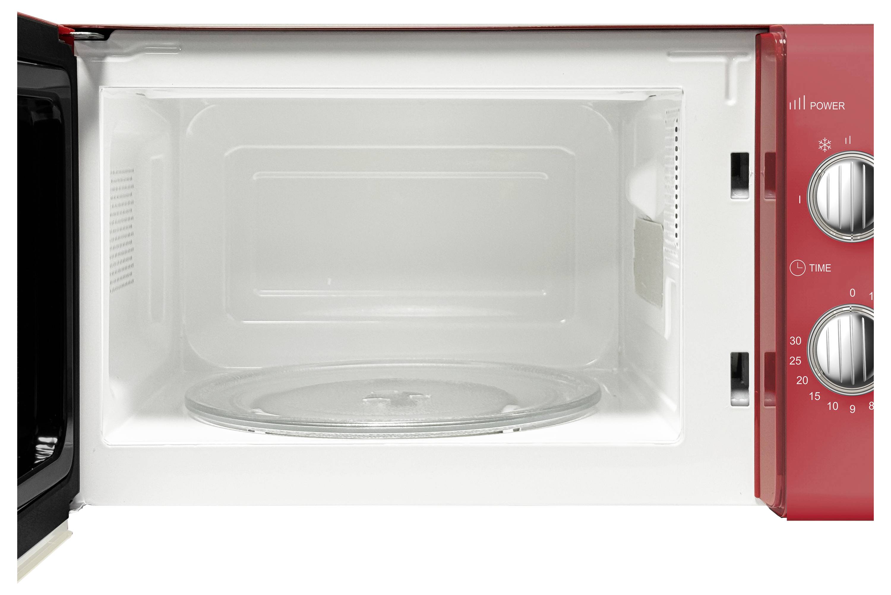 Een rode magnetron met de deur open, waarbij een lege draaiende glazen plateau binnenin zichtbaar is. Twee bedieningsknoppen zijn rechts zichtbaar.