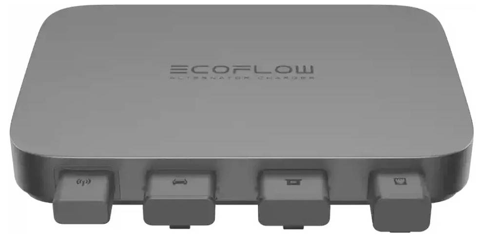 'EcoFlow wisselstroomlader' apparaat met drie aansluitingen aan de voorkant, gelabeld voor verschillende functies.