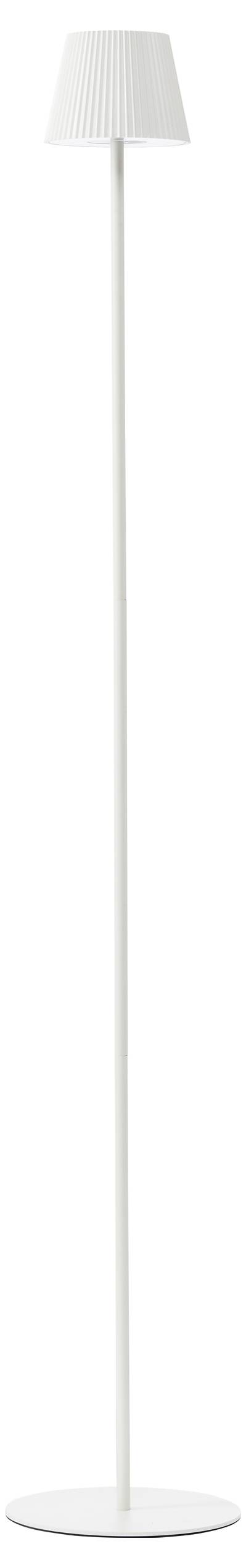 Een hoge, slanke witte vloerlamp met een gevouwen kap, rechtop staand op een ronde voet.