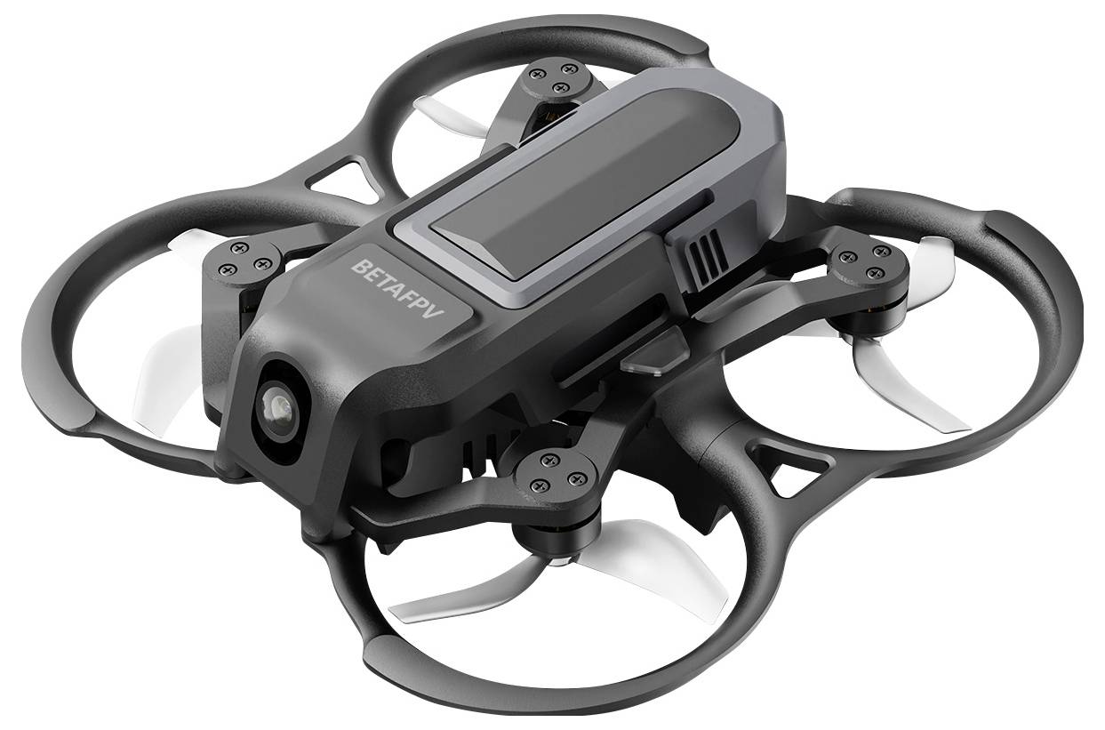 Compacte BETAFPV quadcopter drone met beschermende gekanaliseerde propellers en een op het dak gemonteerde batterij- of cameramodule op een witte achtergrond.