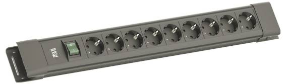 Een zwarte stekkerdoos met tien Europese-stijl stopcontacten en een groene aan/uit-schakelaar aan de linkerkant.