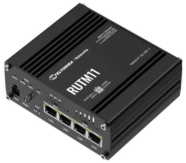 'Twee zwarte USB-C-kabels die parallel naast elkaar zijn gepositioneerd, met aan beide zijden identieke connectoren zichtbaar.'