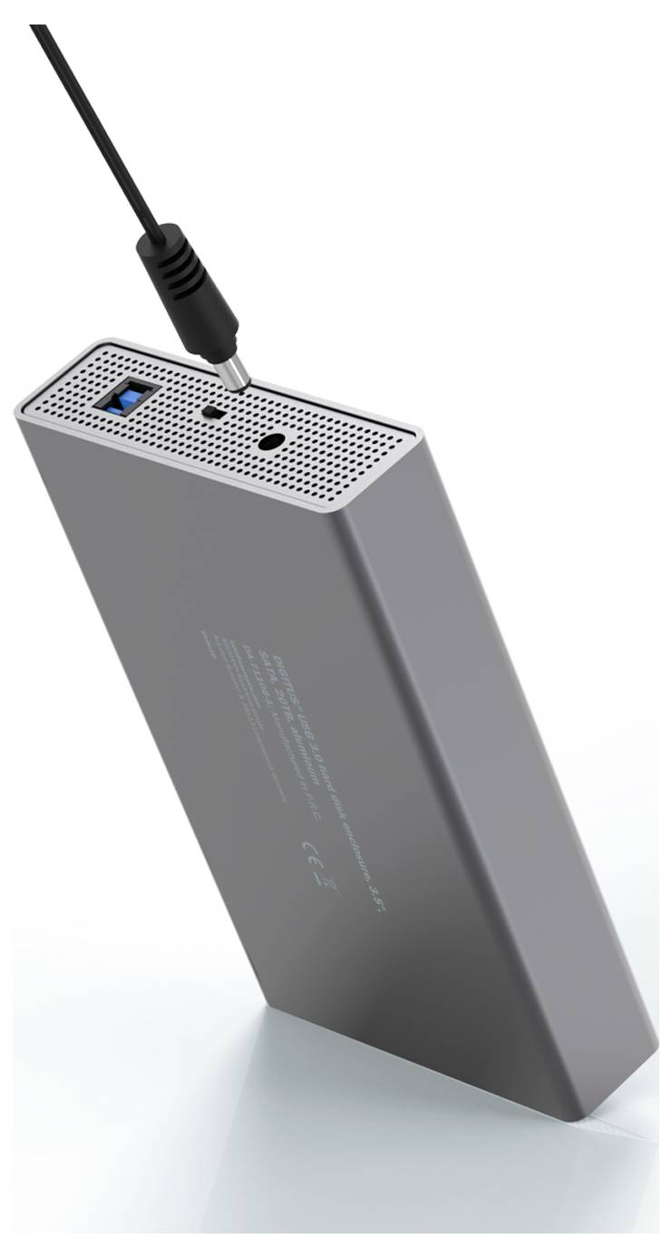Een rechthoekige externe harde schijf-behuizing met verbonden USB-kabel en ventilatieopeningen aan de bovenzijde, ontworpen voor het huisvesten van een 2,5-inch drive.