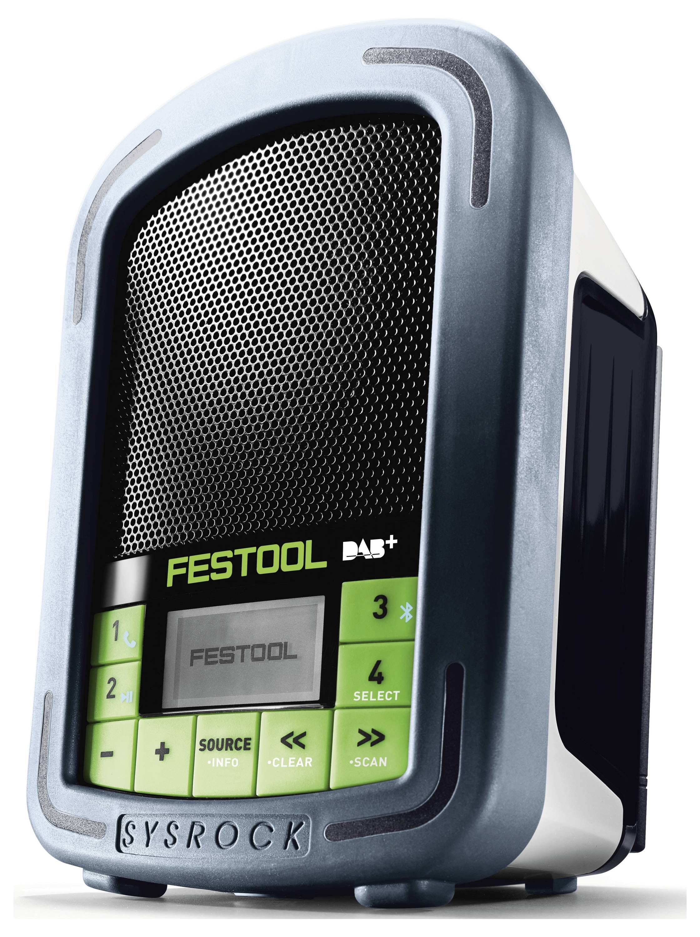 Draagbare radio met 'Festool SYSROCK' branding, zwart rooster aan de voorkant, groen bedieningspaneel met stationsinformatie en knoppen voor bron en volume.