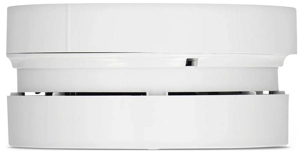 Een zwarte computertower met drie gekleurde LED-ventilators zichtbaar door een glazen frontpaneel. Aan de bovenkant staat het woord 'Captiva'.